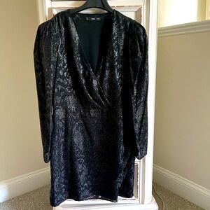 Mango mini black dress. Size:large